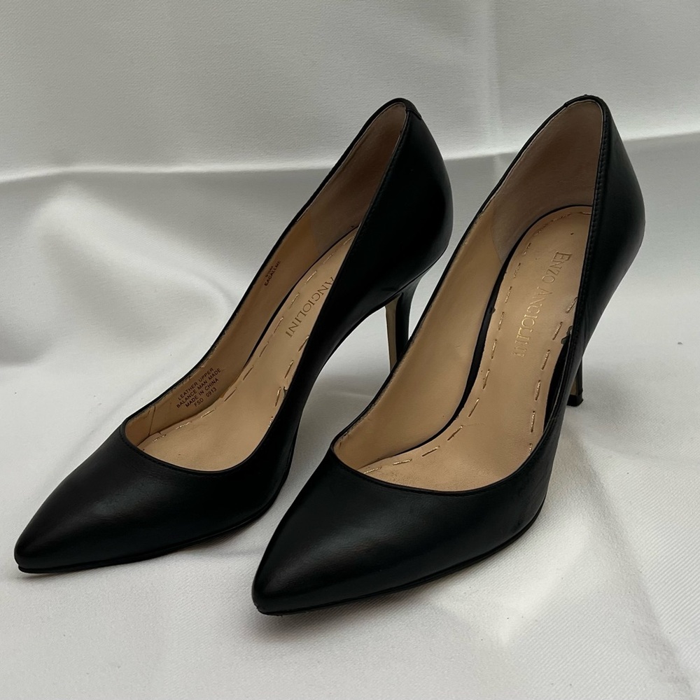 Black Leather Women's Pumps
